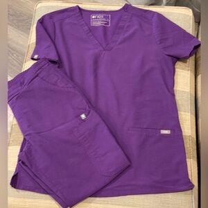 💜 Purple Figs Technical Collection Top Small top (regular) XS Petite pants